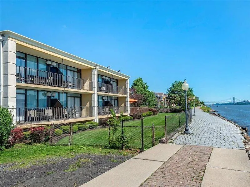 Comfort Inn Edgewater On Hudson River