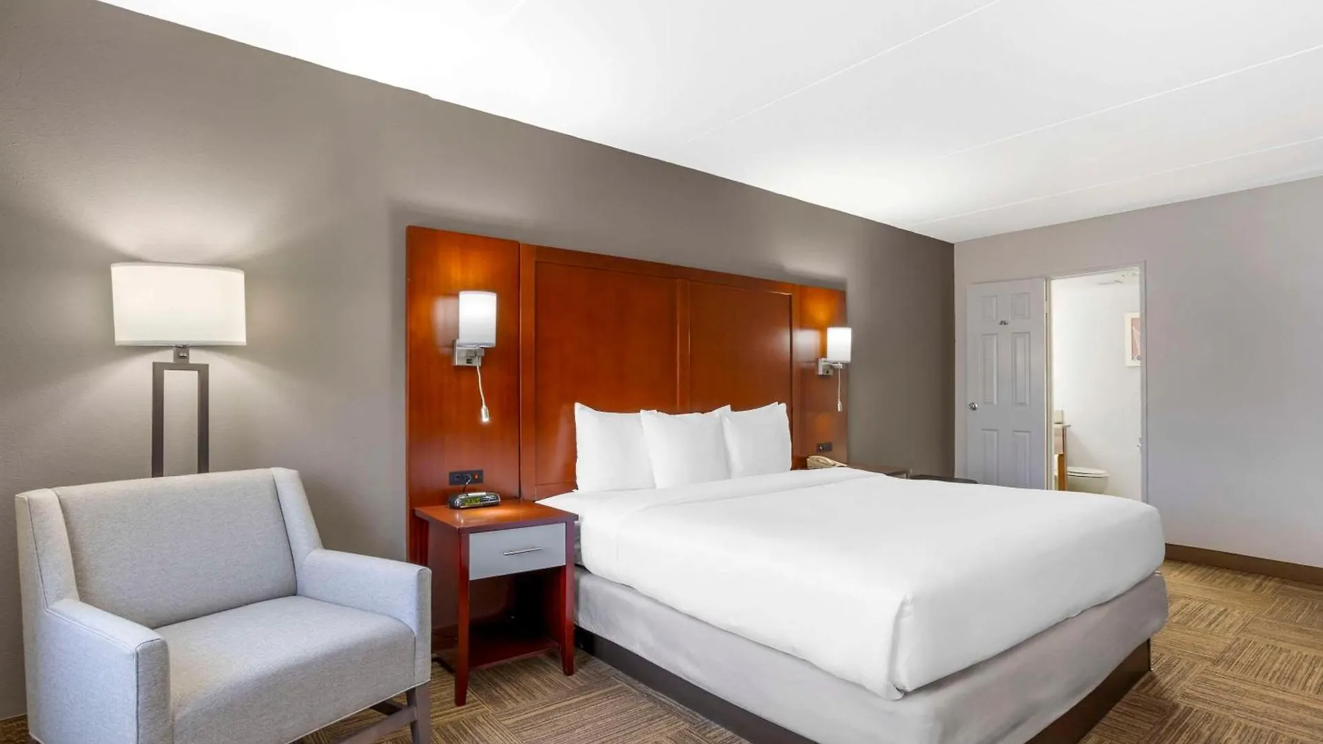 Comfort Inn Edgewater On Hudson River 3*,