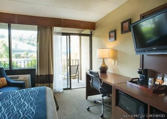 Comfort Inn Edgewater On Hudson River 3*,